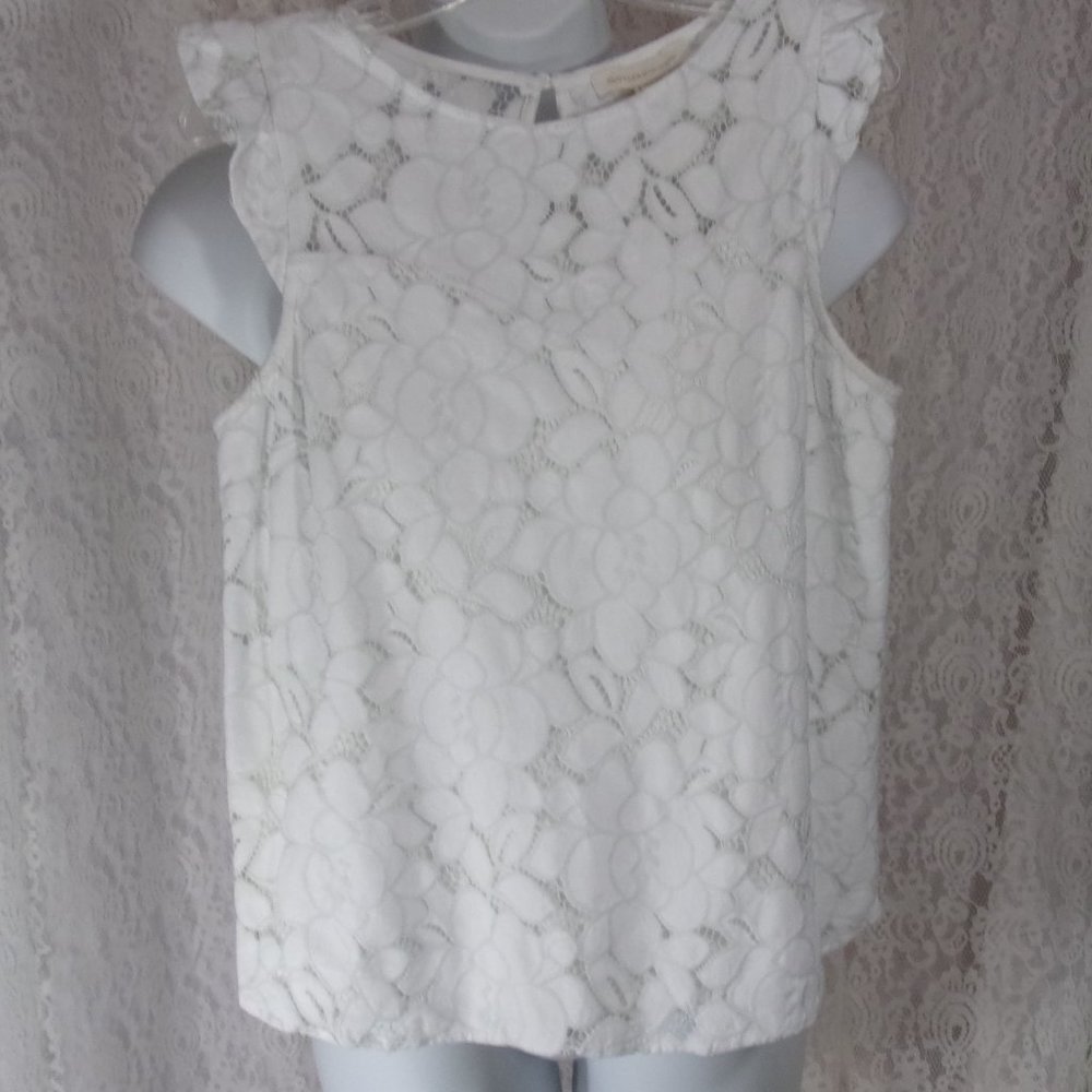 Monteau of Los Angeles White Lace Top  Size XL